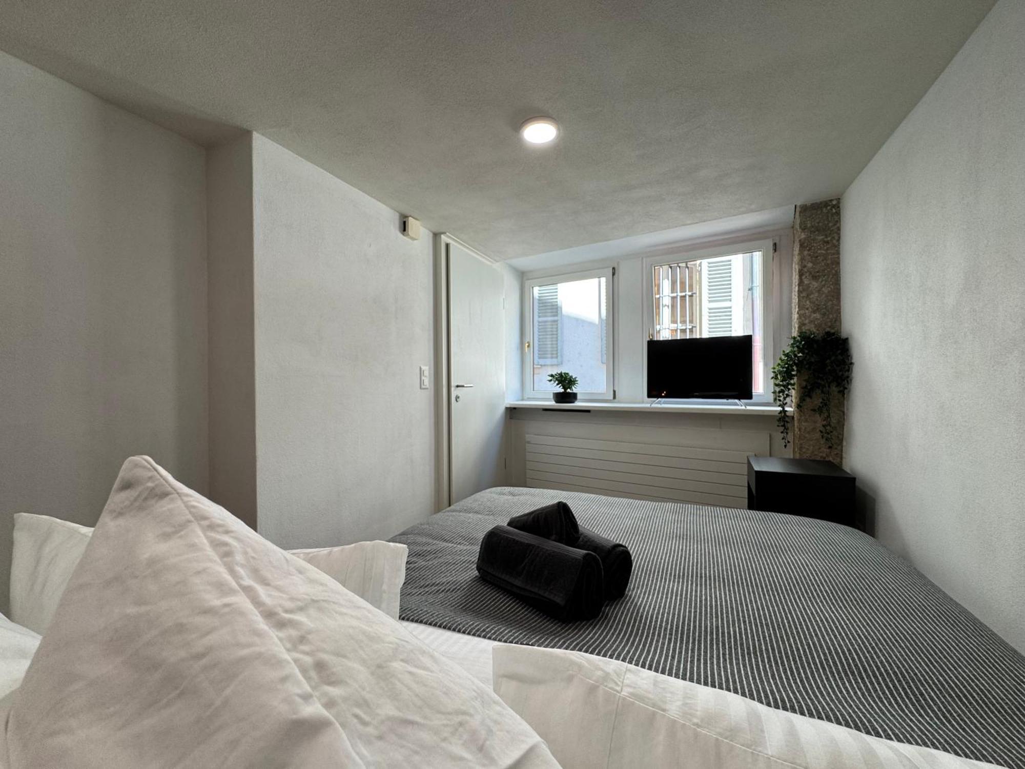 Appartement Au Rez-De-Chaussee En Vieille Ville De ポラントリュイ エクステリア 写真